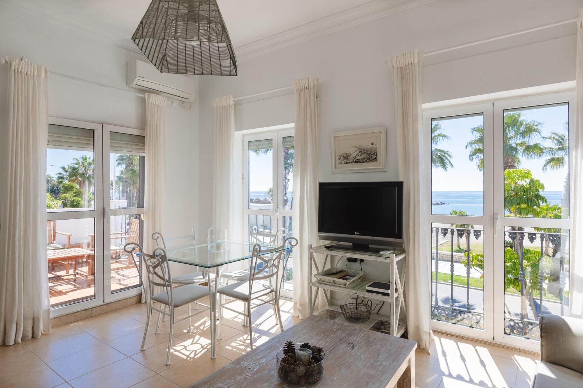 Apartamento Con Encanto En Primera Linea De Playa Málaga Buitenkant foto