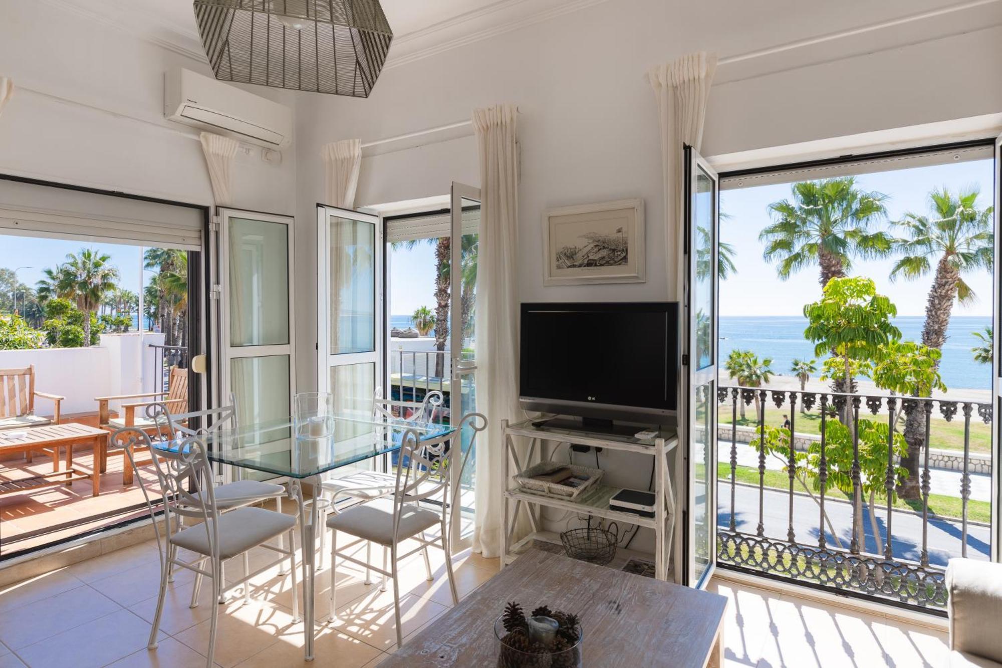 Apartamento Con Encanto En Primera Linea De Playa Málaga Buitenkant foto