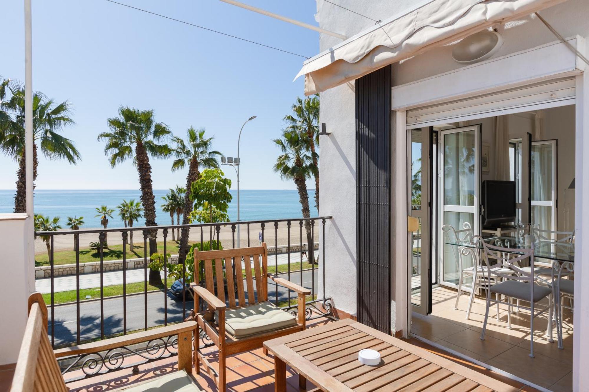 Apartamento Con Encanto En Primera Linea De Playa Málaga Buitenkant foto